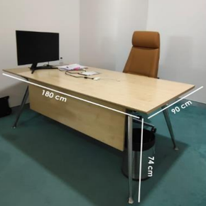 Manager Table With (07 Legs)