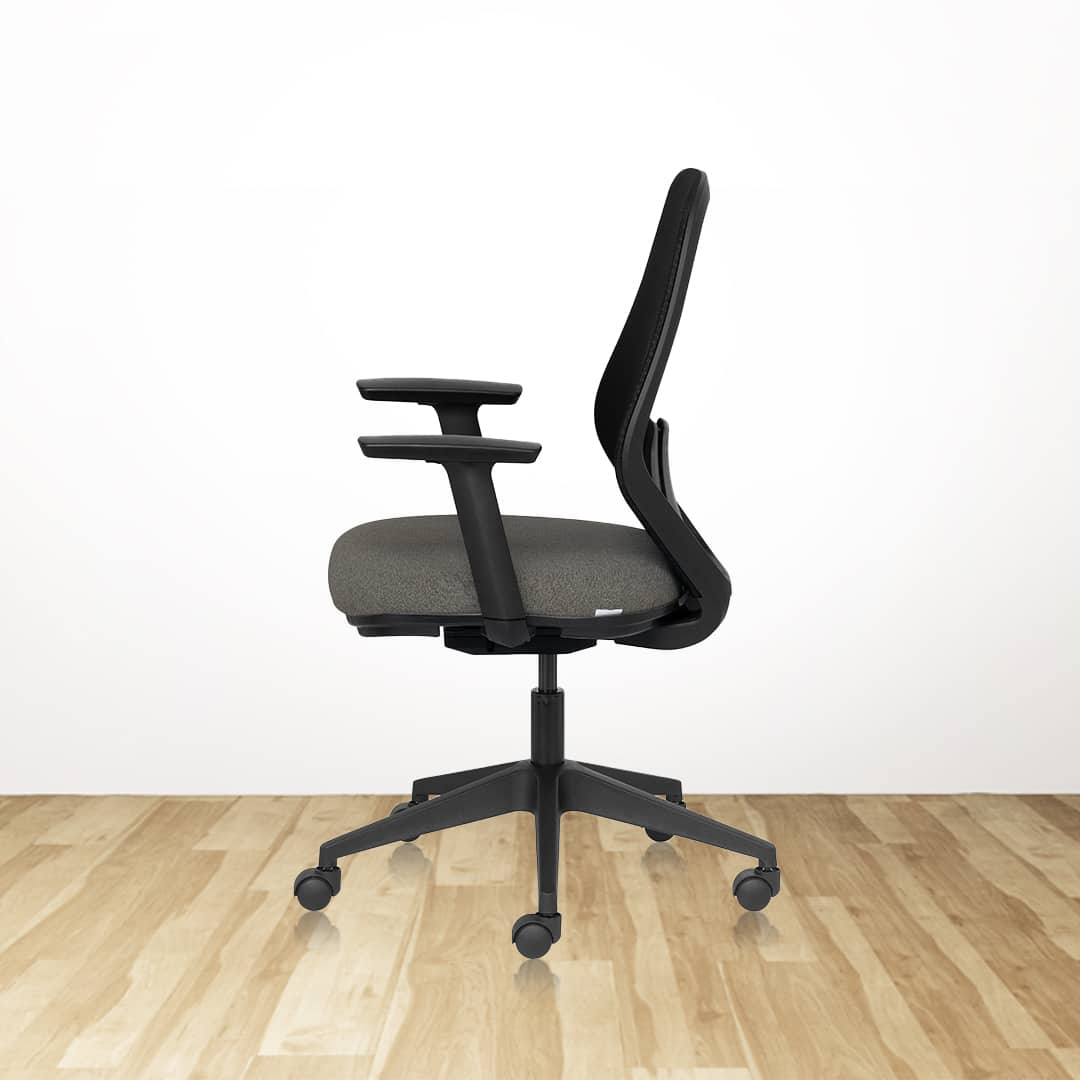 FLUID NEO Pro MB Ergonomic Office Chair With Mesh Back and 1D Arms